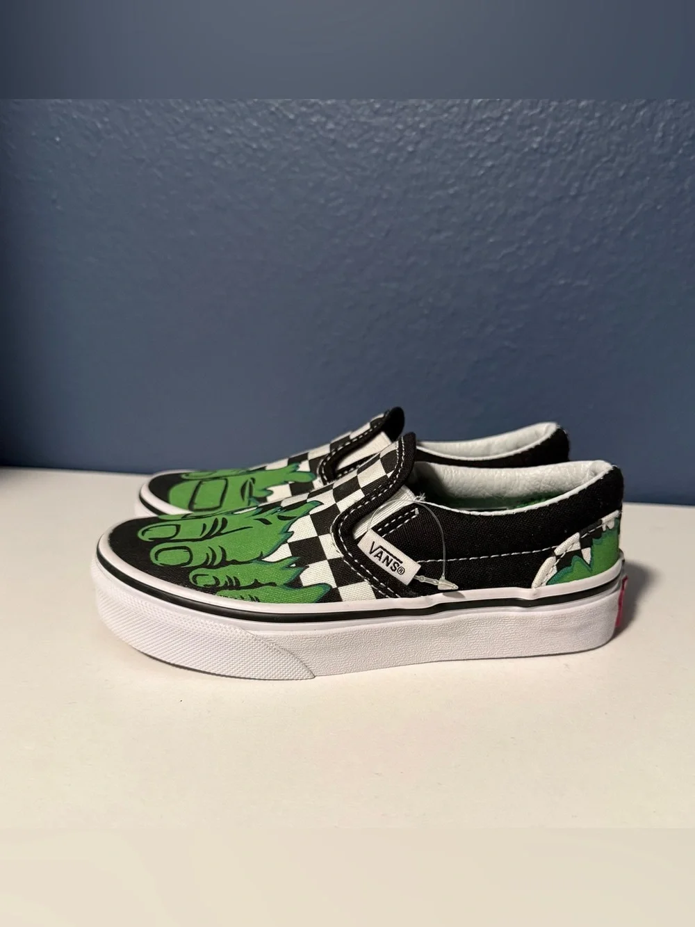 Vans x Marvel Hulk Checkerboard Classic Slip-On Kids Size 11 NWOT